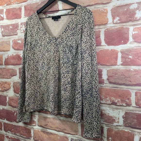 Anthropologie Sanctuary Sweater Women's Large Cream Black Animal Print Knit - Picture 2 of 7